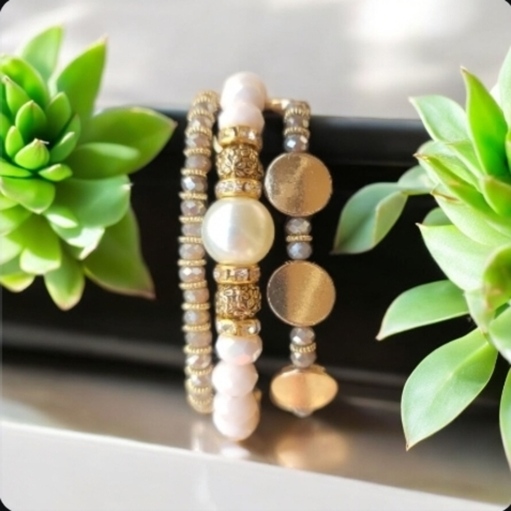 Elegant Gold and Pearl Bracelet Set